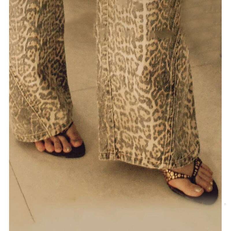 35-42 Plus Size 2025 New Style High-End Rivet Toe Clip Sandals Suede Wedge High Heel Slippers for Women Summer Outdoor Wear