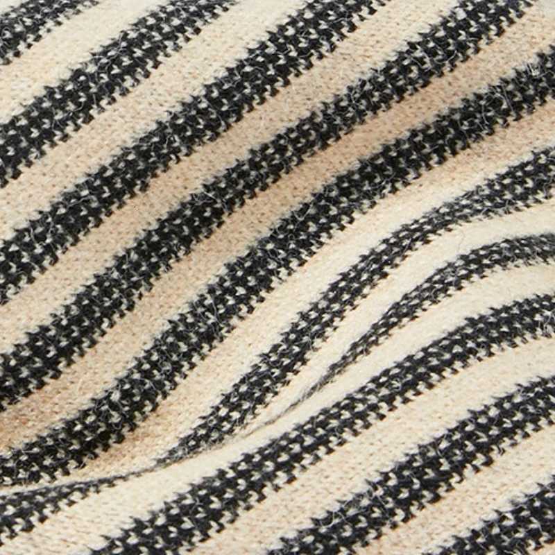 High Quality Wool Blend Scarf Men Winter Luxury Thick Warm Busin Versatile Stripe Cashmere Muffler Luxury Chrimas Gift MaleXJ250905