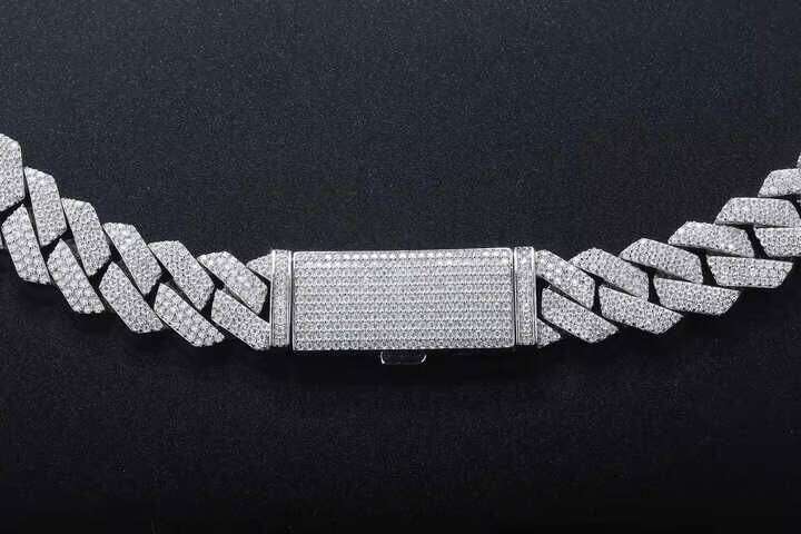 Custom VVS Moissanite Dia Cuban Chain for Men IGI GRA Certified Sier Necklace with Gold Plated Finish Streetwear