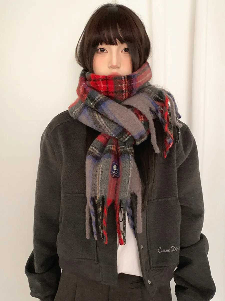 Hanfu Plaid Red Scarf 2025 Winter With Woolen Thickening Warmth ColdProof Tassel Scarf Atmosphere Feeling VersatileXJ250905