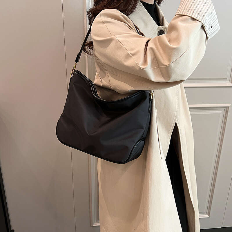 Korean Version Versatile Nylon Cloth Tote Casual Wide Strap, Single Shoulder Underarm Bag, New High-Capacity Commuting