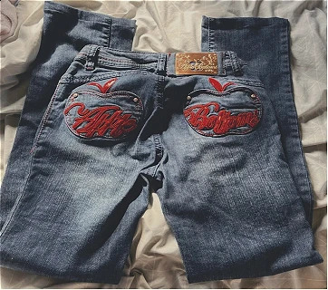 American womens apple pocket jeans letter embroidery retro wash blue loose low waist slim casual wideleg trousers 250823
