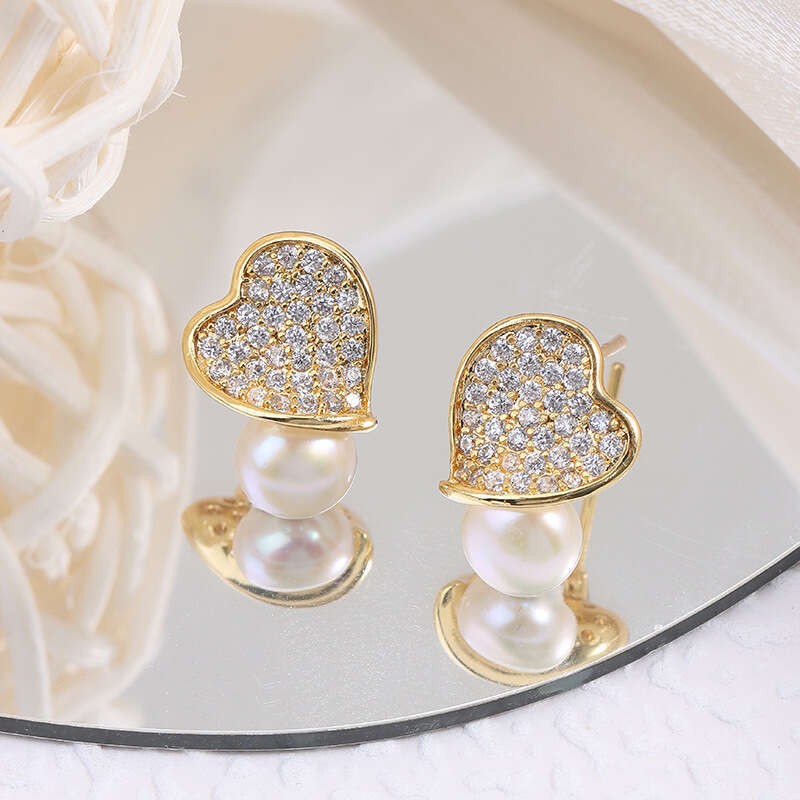 DH collections: Ultra - Shiny Micro - set Zircon Heart - shaped Pearl Stud Earrings