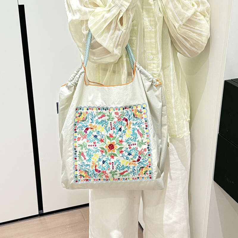 Custom Japanese Embroidery Ballchain Eco-friendly Women's Crossbody Single Shoulder Canvas Bag Handbag