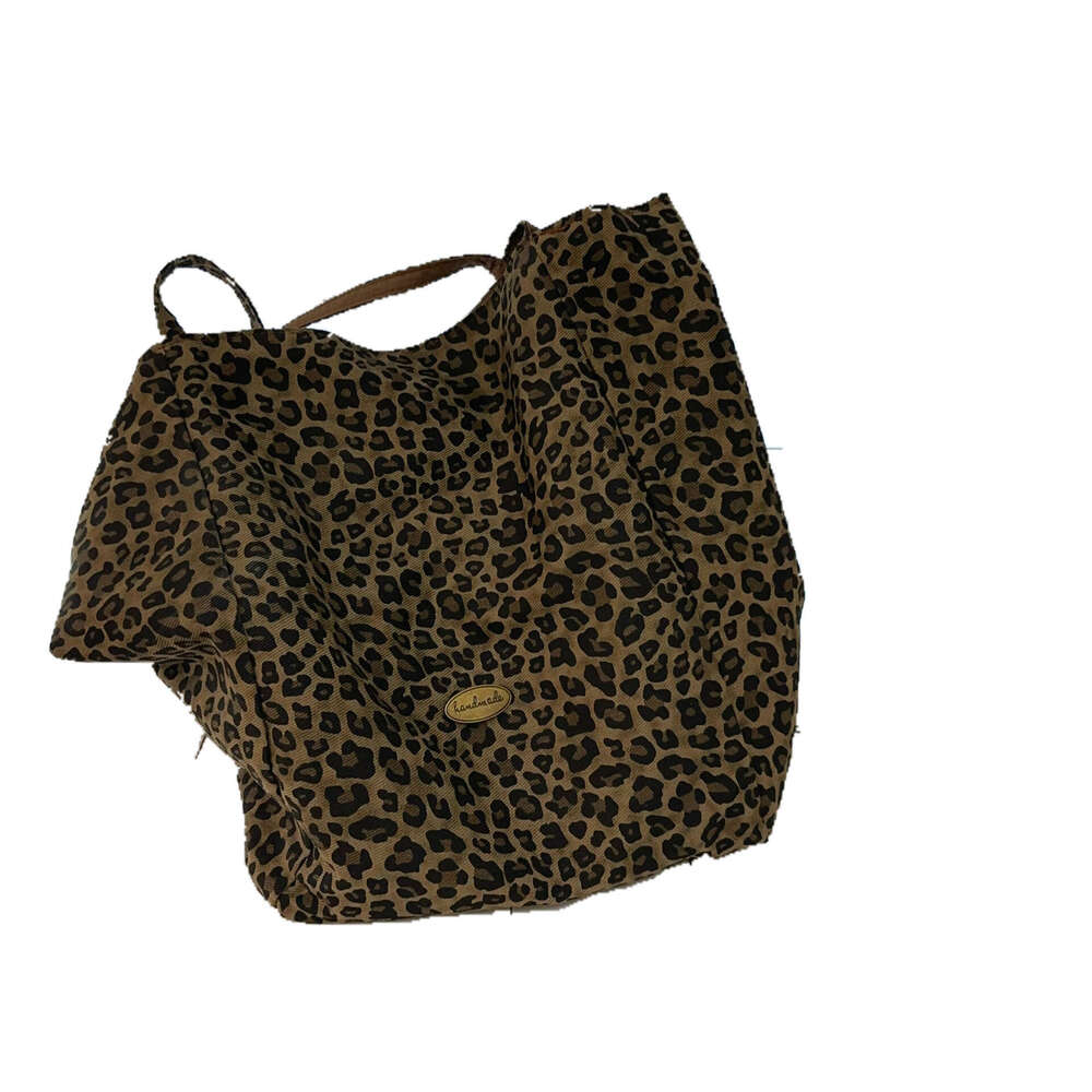 New Niche Design Leopard Print Single Shoulder for Women, Large Capacity Reversible Canvas Bag, High-Value Fashion Tote Bag