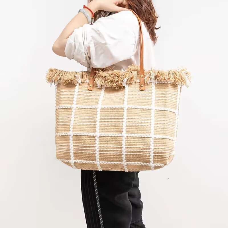 Large-Capacity Canvas Tote For Women, New Single-Shoulder Beach Bag With Fringe Embroidery, Featuring A Unique And Niche Design.
