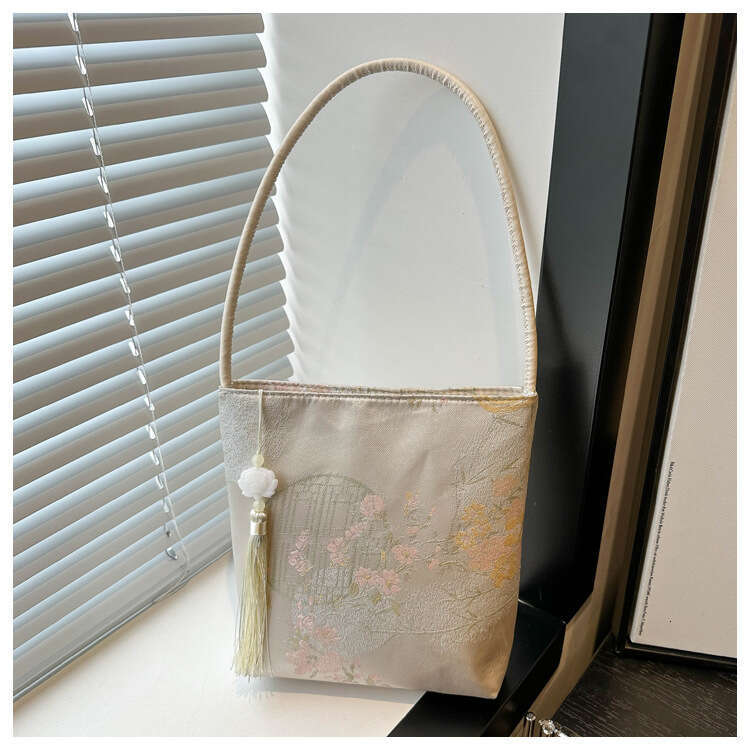 Super Popular Niche Chinese for Women 2024 New National Shoulder Underarm Handheld Ancient Style Hanfu Bucket Bag