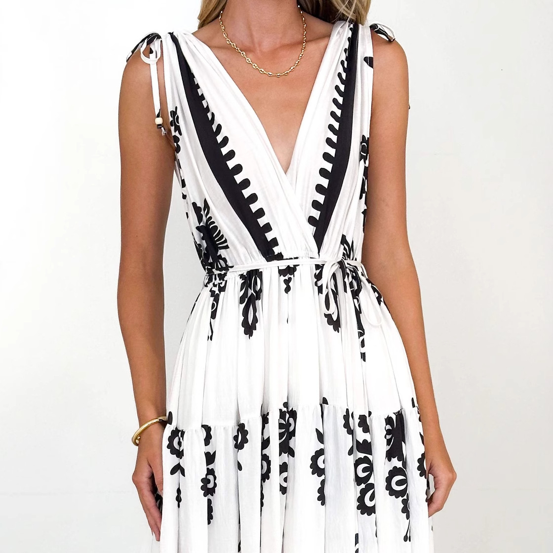 2025 Summer New Style Positioning Printed Vneck Waistcinching Flared Long Dress for Women
