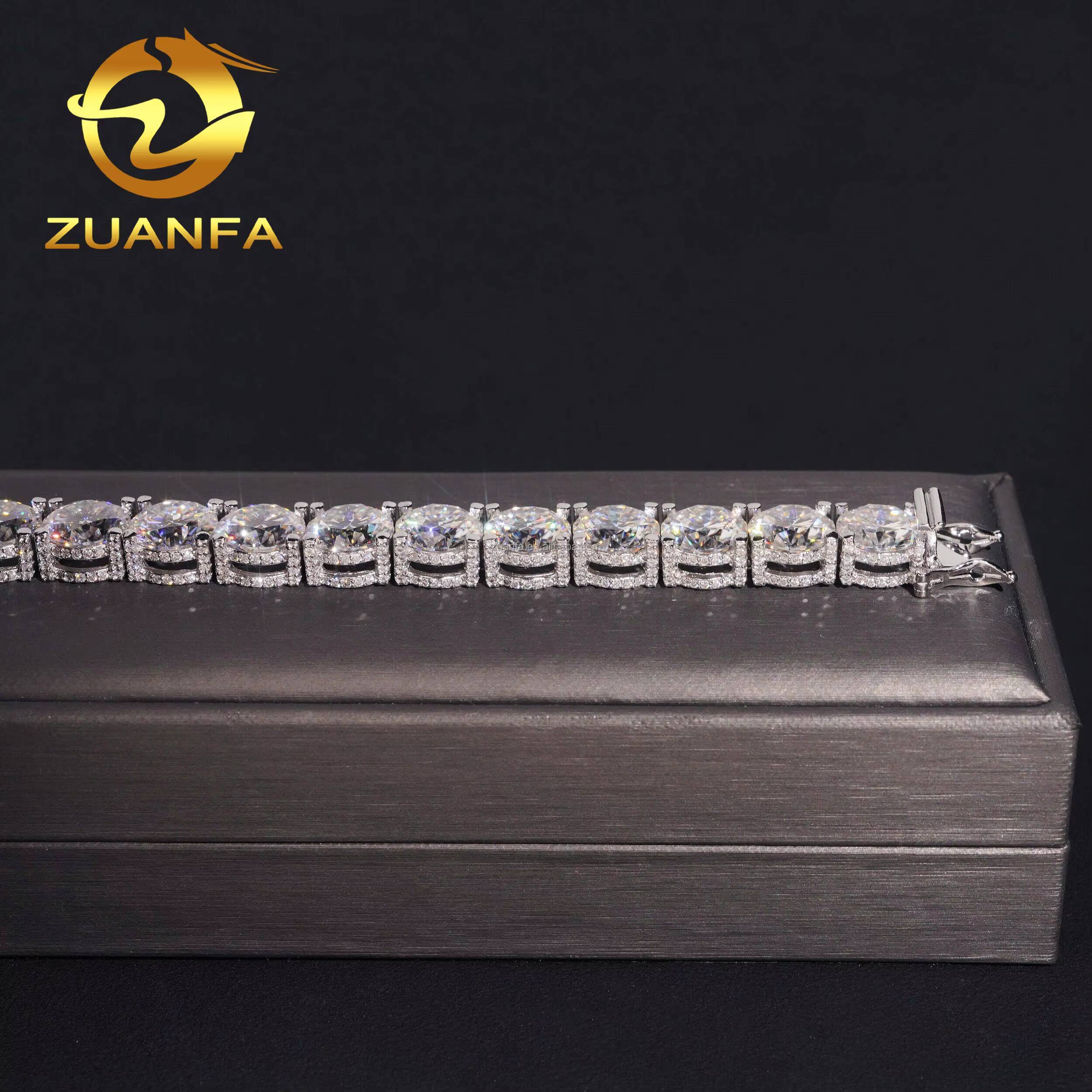 Fashion Style Luxury Rapper Jewelry 10mm Big Guy S925 Silver Iced Out Hip Hop VVS1 Moissanite Diamond Cluster Tennis Bracelet