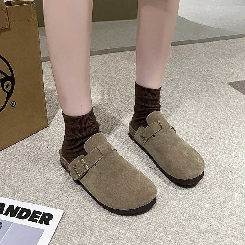 Womens Cork Clogs Shoes Flat Closed Toe Thick Soled Slippers for Women Outdoor Casual Womens Flat Slippers Zapatos De Mujer W250905