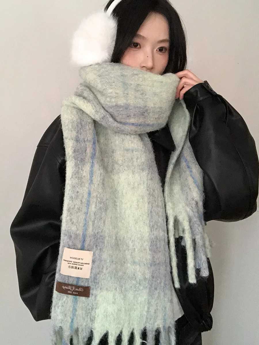Woolen Plaid Scarf For Women Green Brightening Warm Atmosphere ColdProof Thickened Soft And Glutinous ShlXJ250905