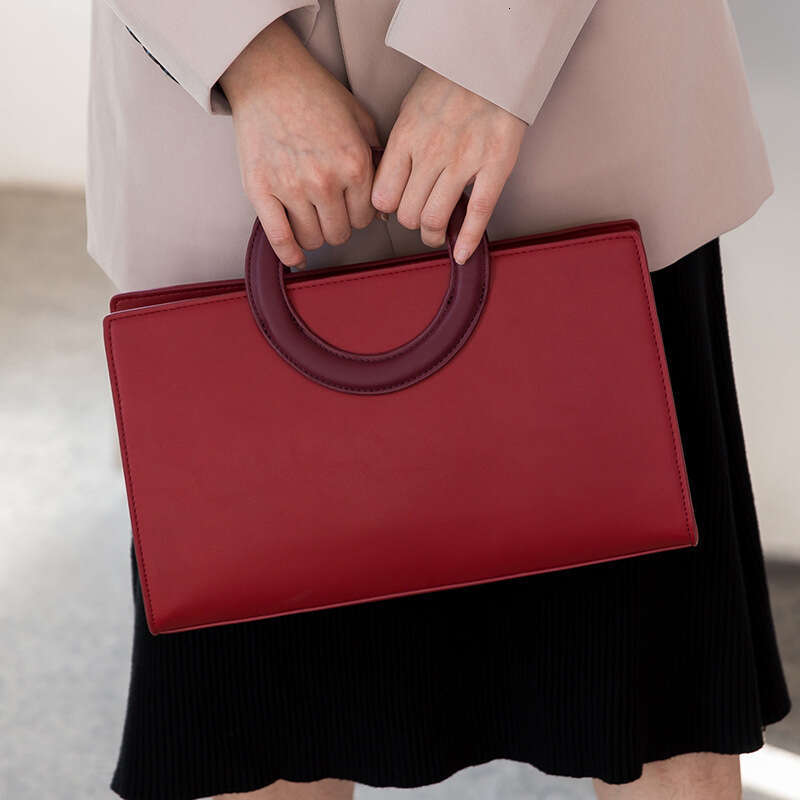 Bridal Red Wedding Niche Design Bag 2024 New High-end Single Shoulder Crossbody Handbag for Women