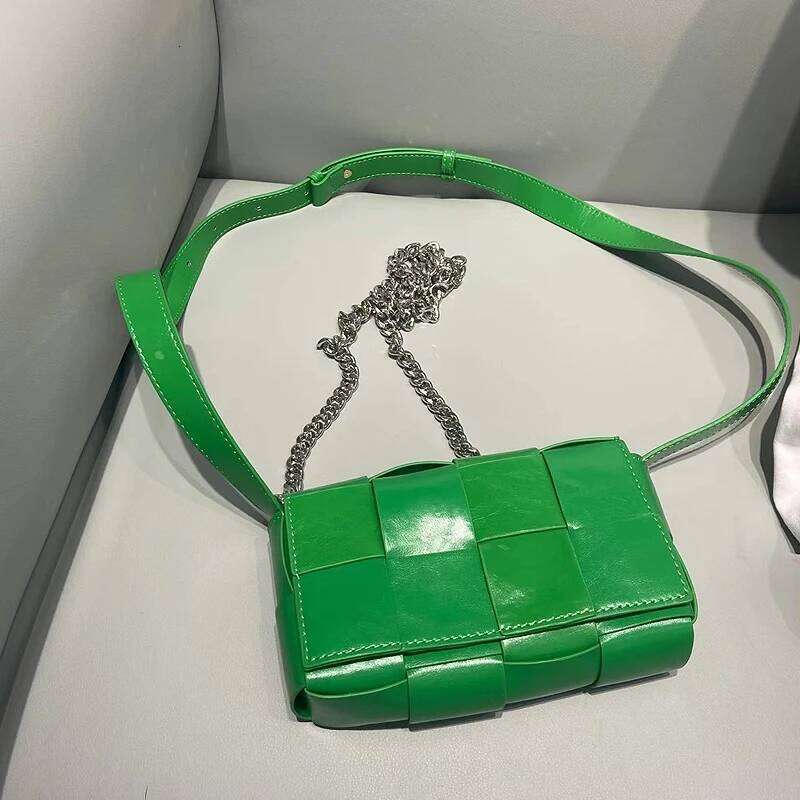 High Quality Oil Wax Leather Waist Women's Shoulder Bag Designer Fanny Pack Mini Phone Purses For Female Give chain