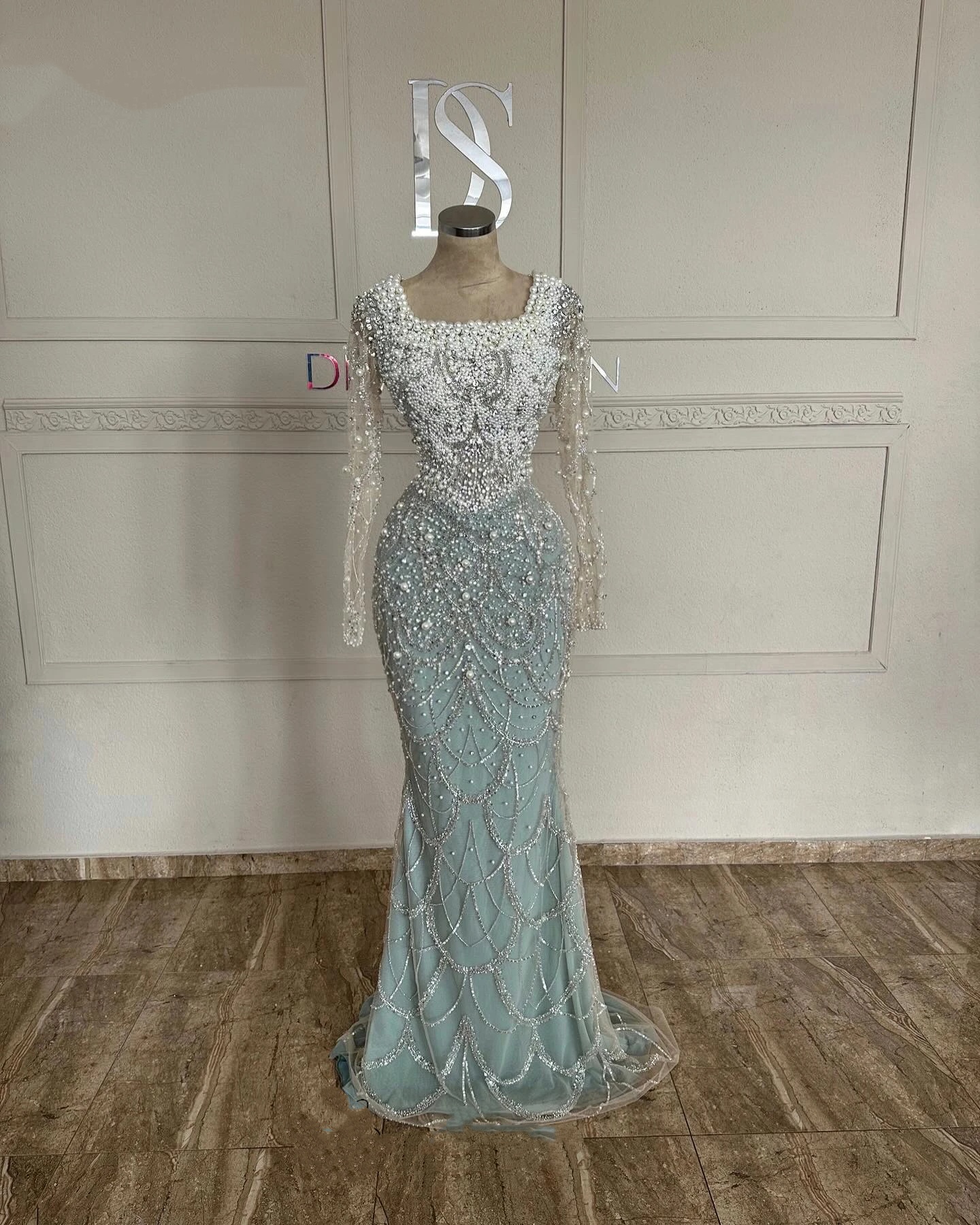 Sparkly Evening Dresses Sequins Pearls Crystal Gown Square Neck Long Sleeves Sweep Train Dress Party Customized Dress