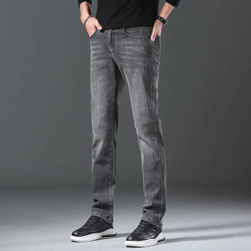 Jeans men straight tube loose 2024 autumn new item business elastic mens versatile casual pants trendy brand long pants men W250905