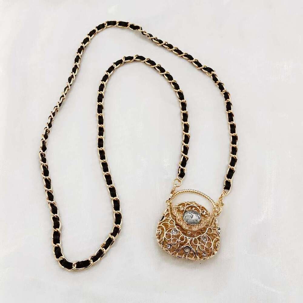 Mini Hollow Metal Decor Small New Style Diamond-Encrusted Pearl Chain Crossbody Compact Exquisite Fashion Women's Bag