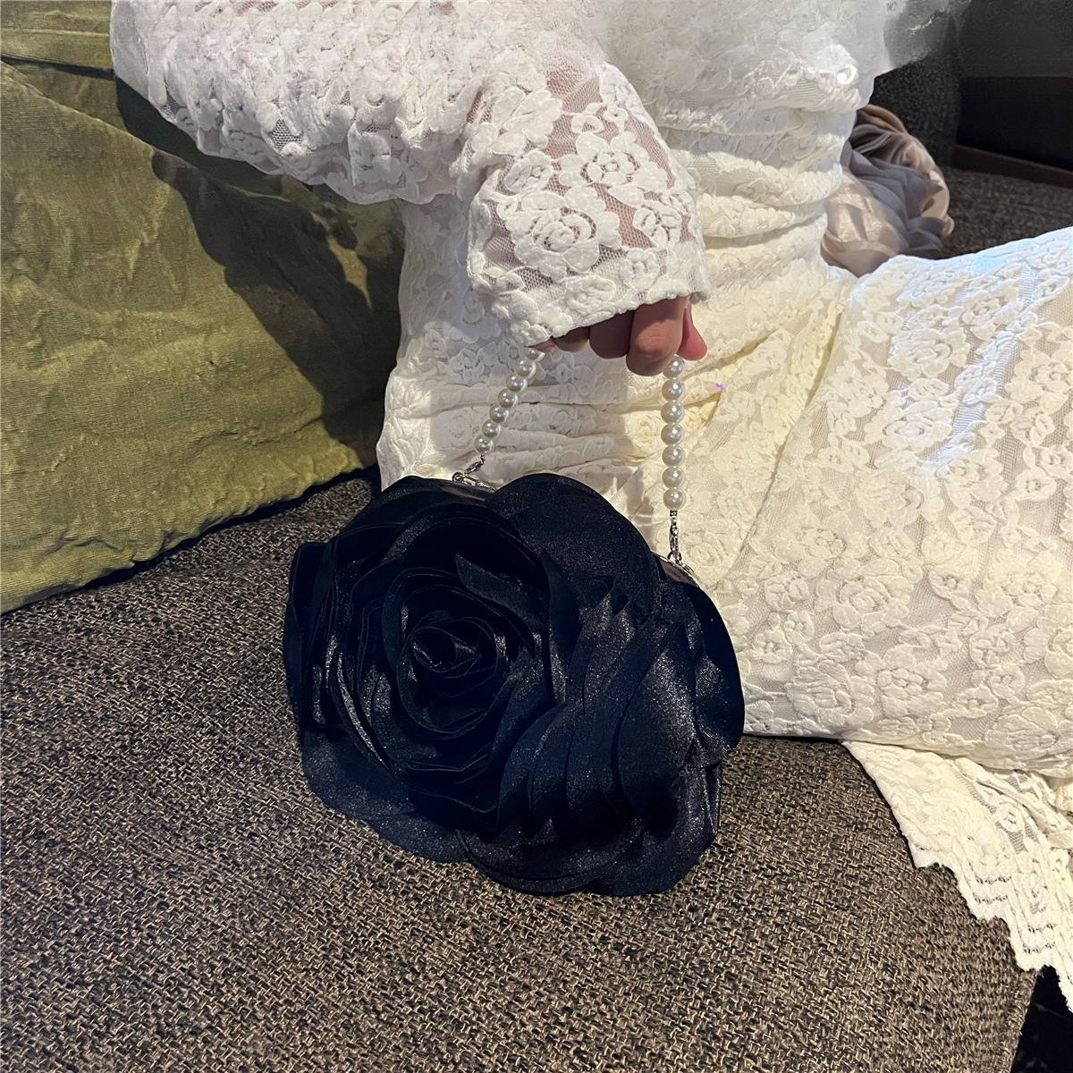 2025 Autumn New Women's Shoulder Bag Retro Evening Dress Flower Bag Handbag Soft Women's Crossbody Bag Women's Handbag Designer Bag