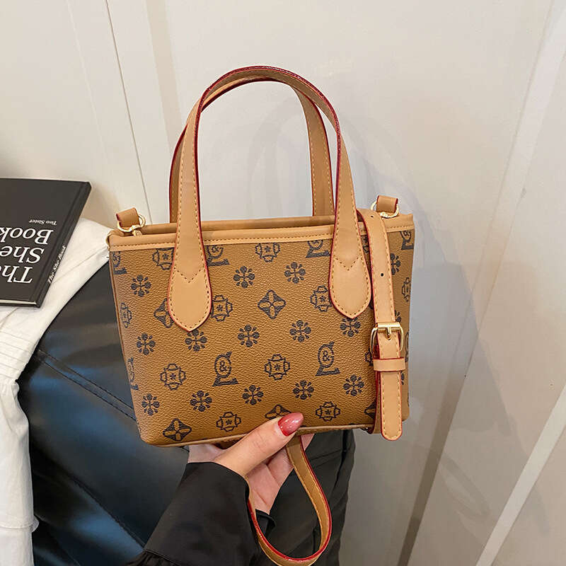 Fashion Designer Bags Small Cute Bag Tote Bags for Women 2025 New Letter Printed Shoulder Crossbody Bag Mini Handbags