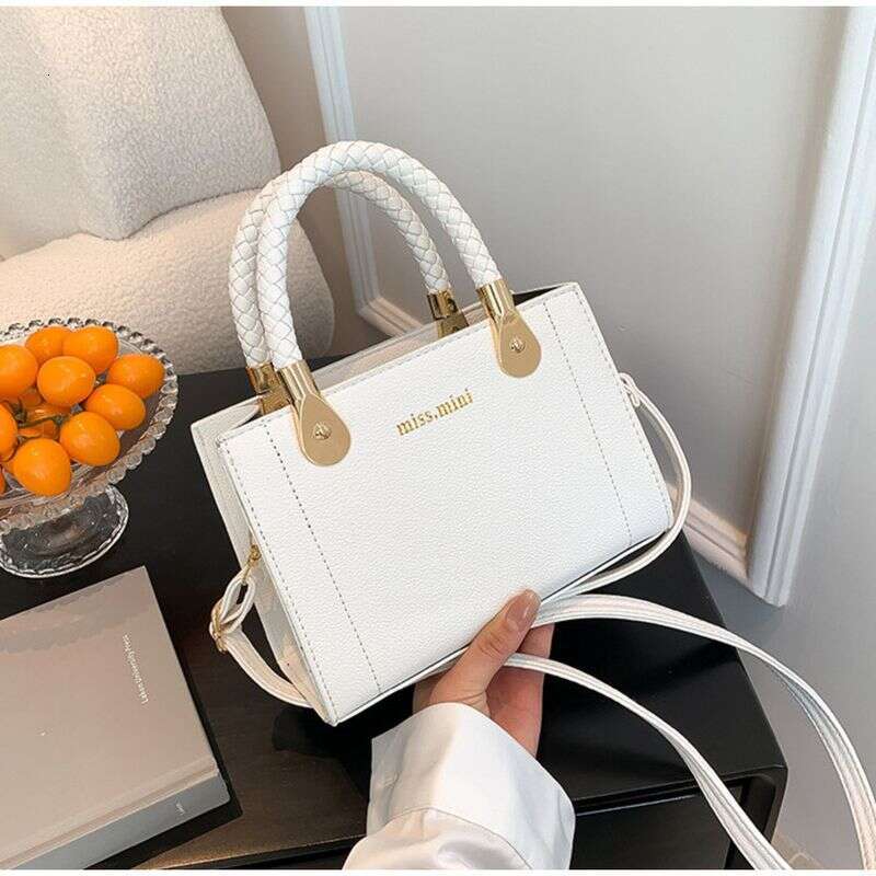 Summer New Fashion Weaving Handbag Single Shoulder Crossbody Small Square Women's Bag Mixed Batch