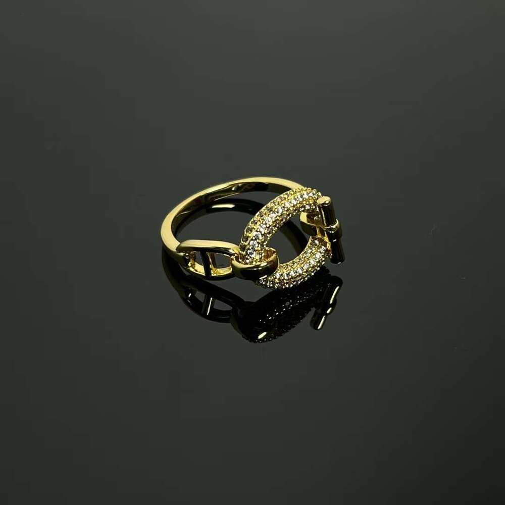 Aijia Pig Nose Inlaid Full Diamond Q High-end Rose Gold Plated Women's Ring Versatile Fashion Jewelry