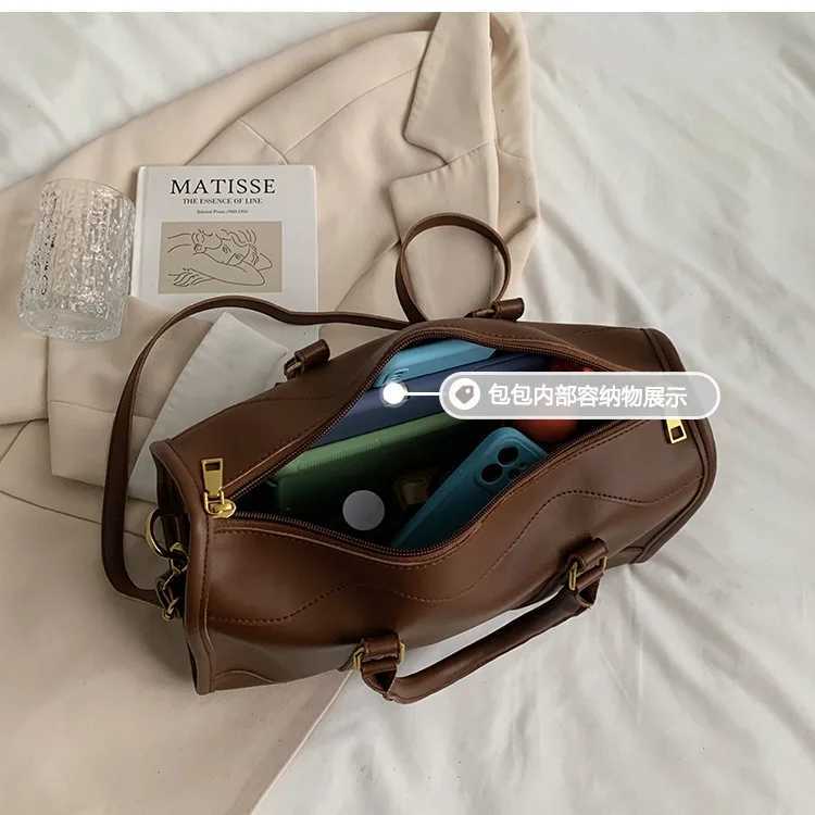 design Boston handbag for womoen big totes pu Leather female Shoulder Crossbody Bags Large Capacity Travel bag brown Z250903