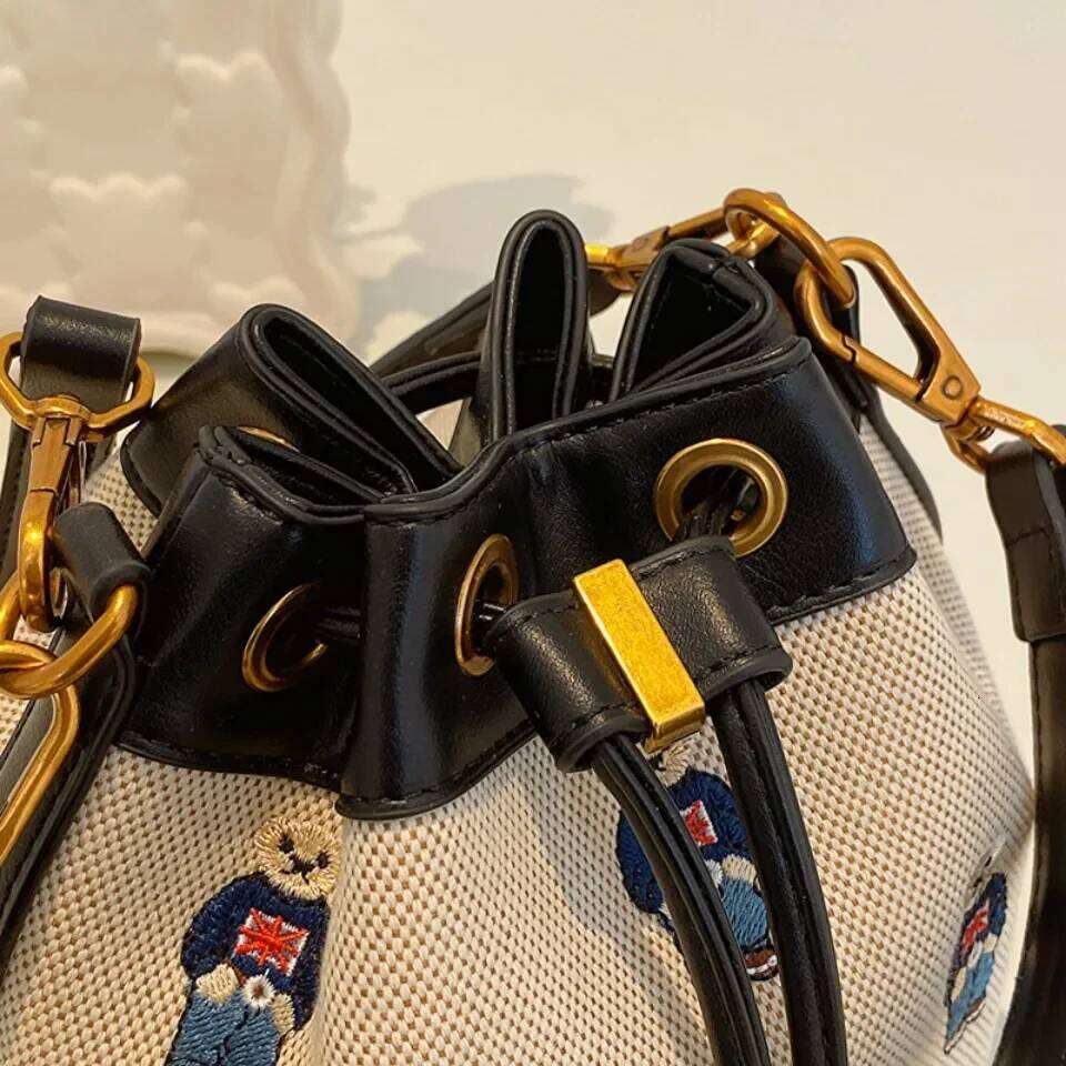 Drawstring Bucket Women's Crossbody Messenger Large Capacity Handheld Shoulder Armpit Bag