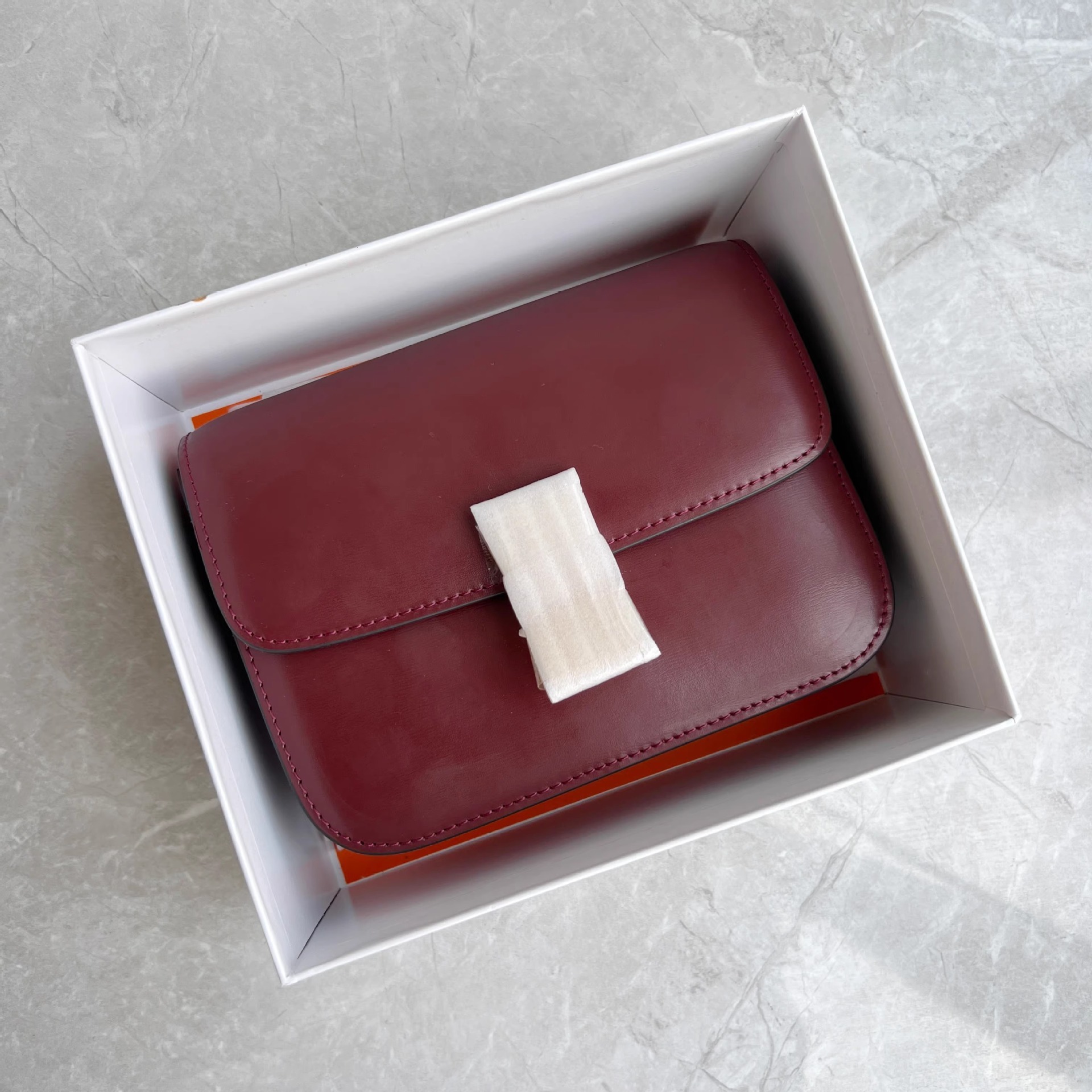 Italy Genuine Leather Women's Box Tote Designer bag Small Square Bag Light Niche Women's High-end Shoulder Crossbody Bag be Tofu bun with a box 6e