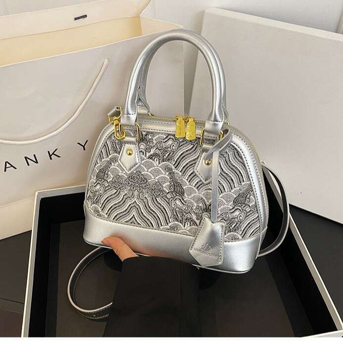 Designer Bag Luxury Shoulder Bag Bag Women's Embroidered Cloud Shell Bag, PU Crossbody Shoulder Handbag