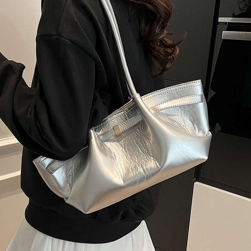 DHEssentials 2025 Korean Style Tote Bag, Oil Wax PU, Large Capacity, Pleated Double Straps, Black/White/Red