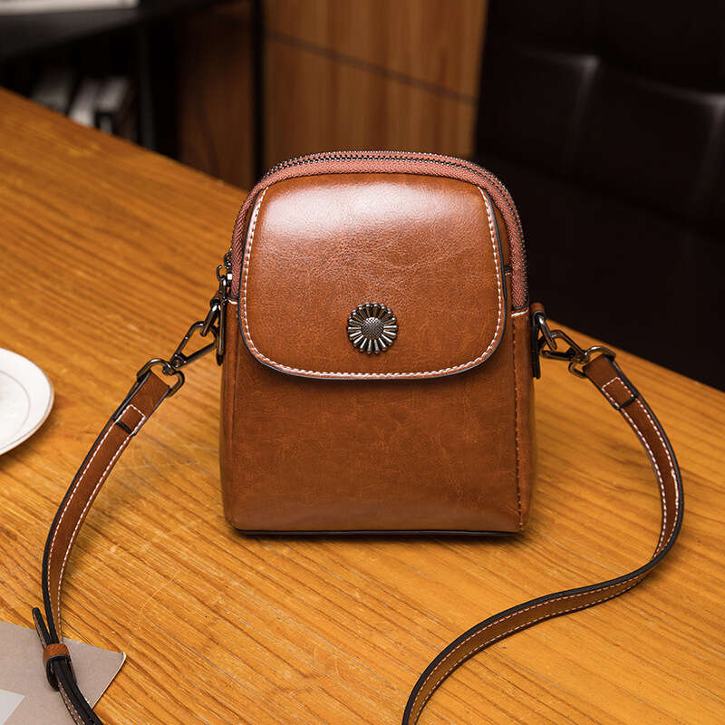 New Multi-layer Coin Purse Oil Wax Leather Mobile Phone Crossbody Versatile Large Capacity Shoulder Small Bag