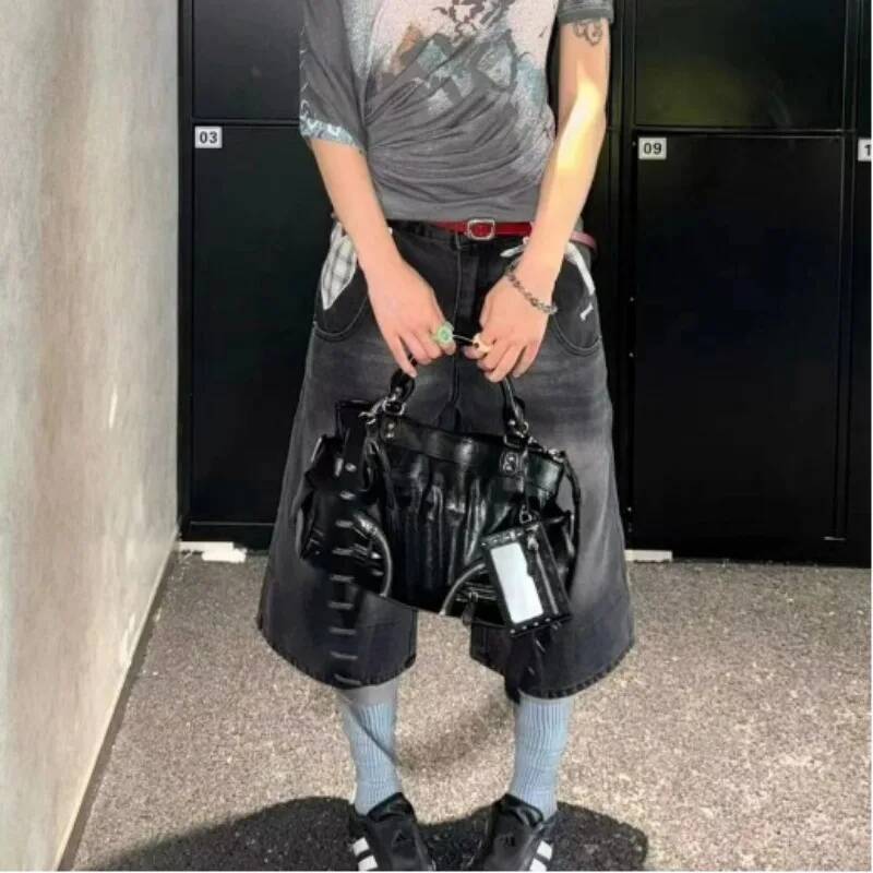 New Fashion Retro Hot Girl Rivet Motorcycle Niche High-end Texture Women's Commuting Punk One-shoulder Crossbody Bag high-quality