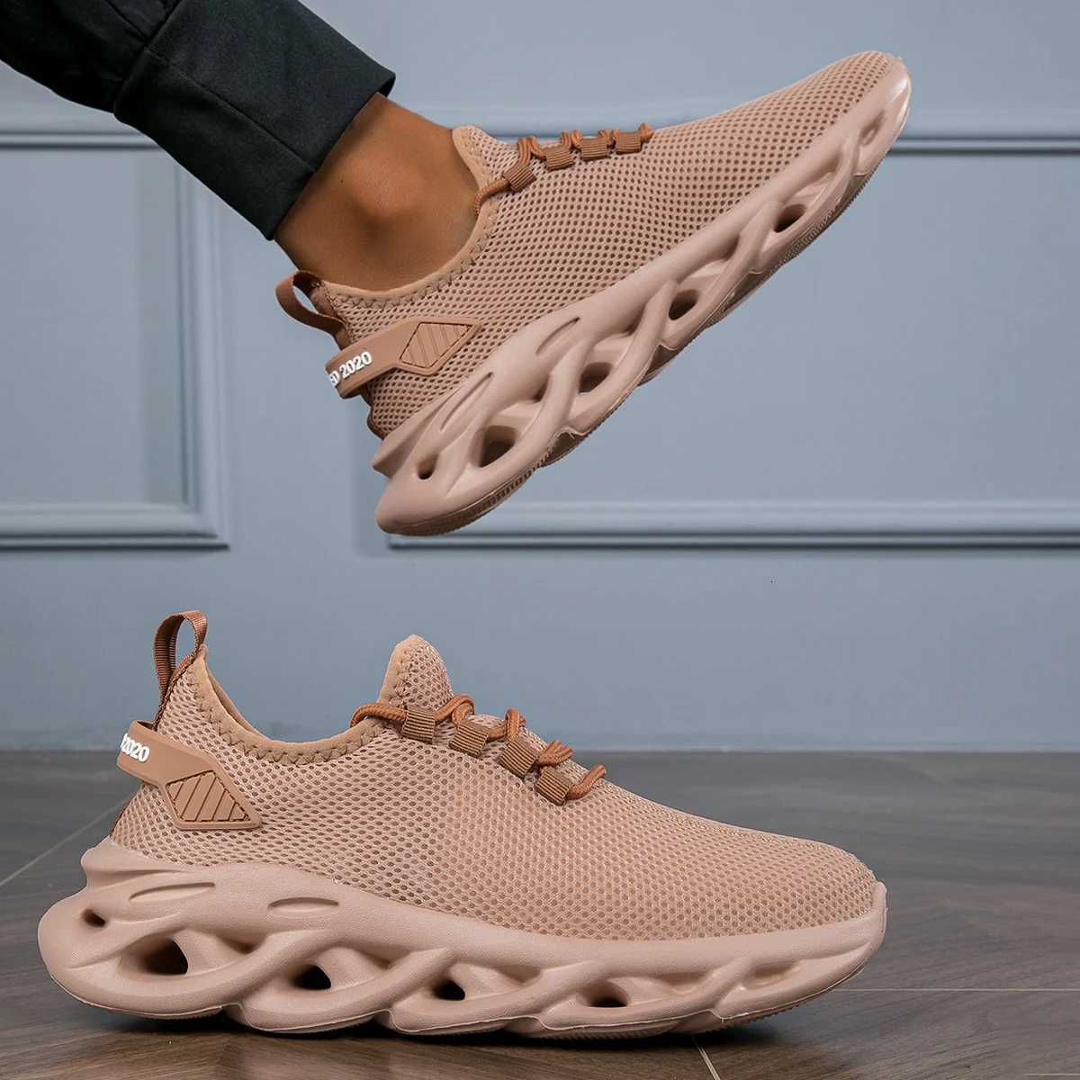 Men Casual Sports Shoes Breathable Lightweight Sneakers Outdoor Mesh Black Running Shoes Athletic Jogging Tennis Walking Shoes Z250905