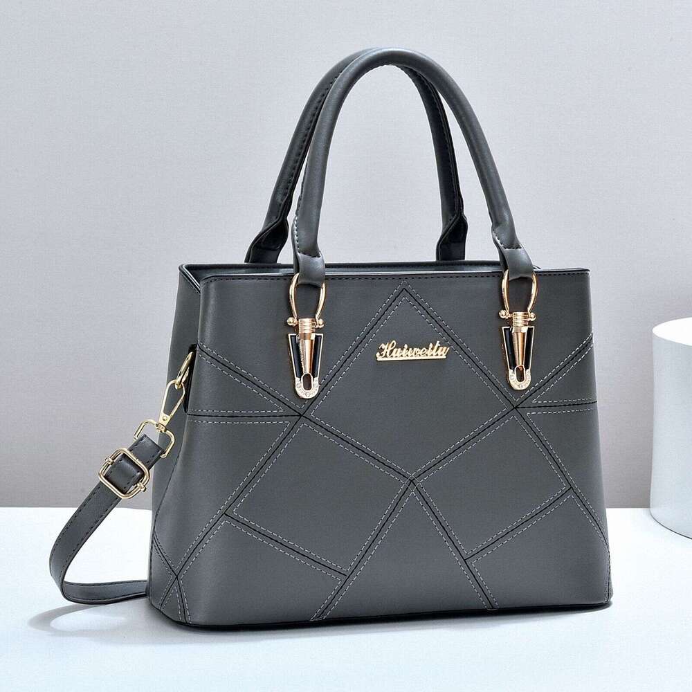 Large Capacity Handbag Classic Style Women's Shoulder Crossbody Fashionable High-end Bag