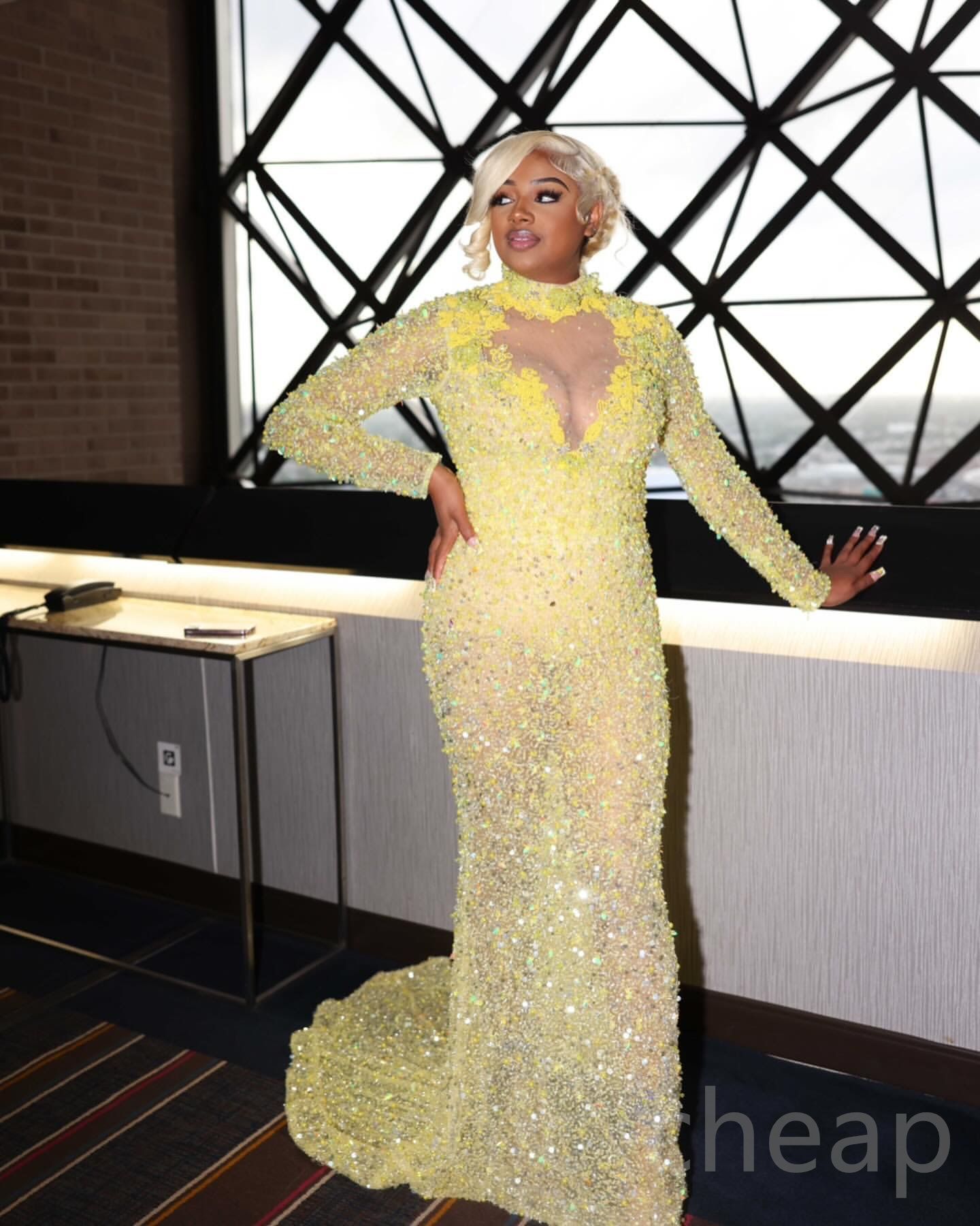 2025 Yellow Mermaid Prom Dresses For Special Occasions Sequined Lace Pearls Rhinestones Evening Formal Party Second Reception Birthday Engagement Gown