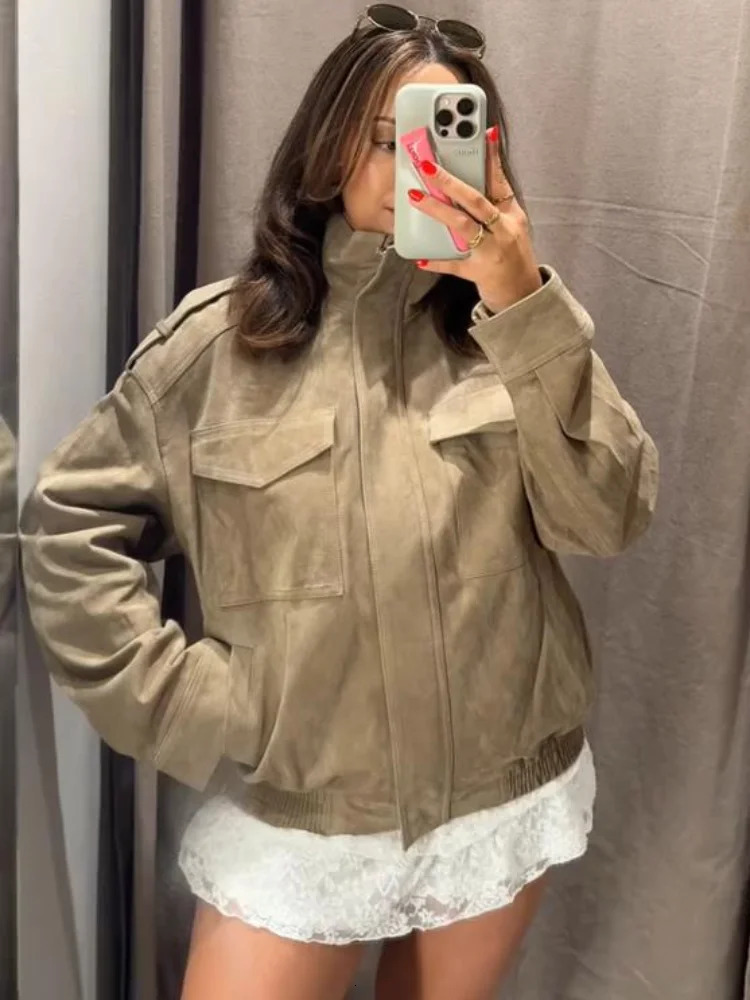 Autumn Winter Stand Collar Long Sleeve Jacket For Women Elegant Pocket Zipper Bomber Coat Female Chic Street Lady Outerwear 250905