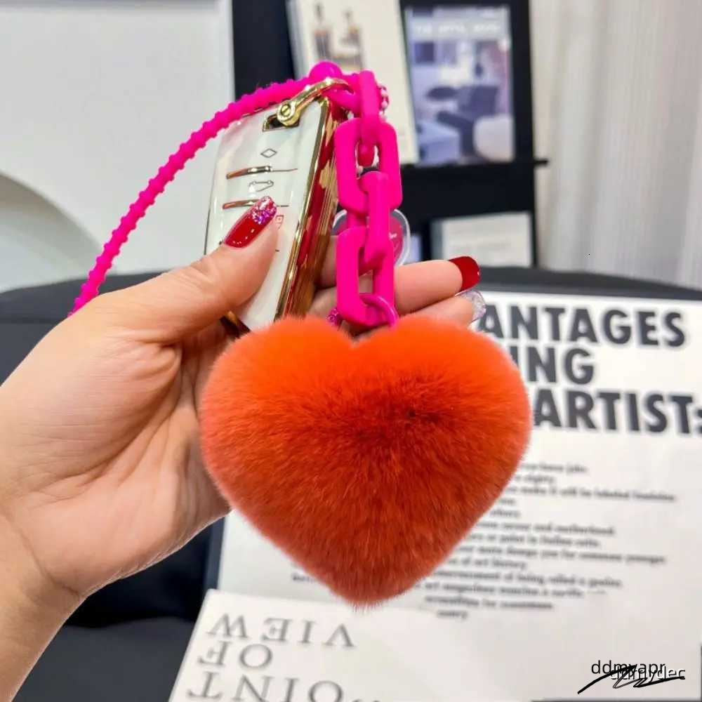 7Cm Natural Fur Heart-Shaped Ball Charm Womens Creative Soft Bag Pendant Cute Plush Toy Keychain Valentines Ddmydec Day Giftxj250409 Ddmydec Ddmydec