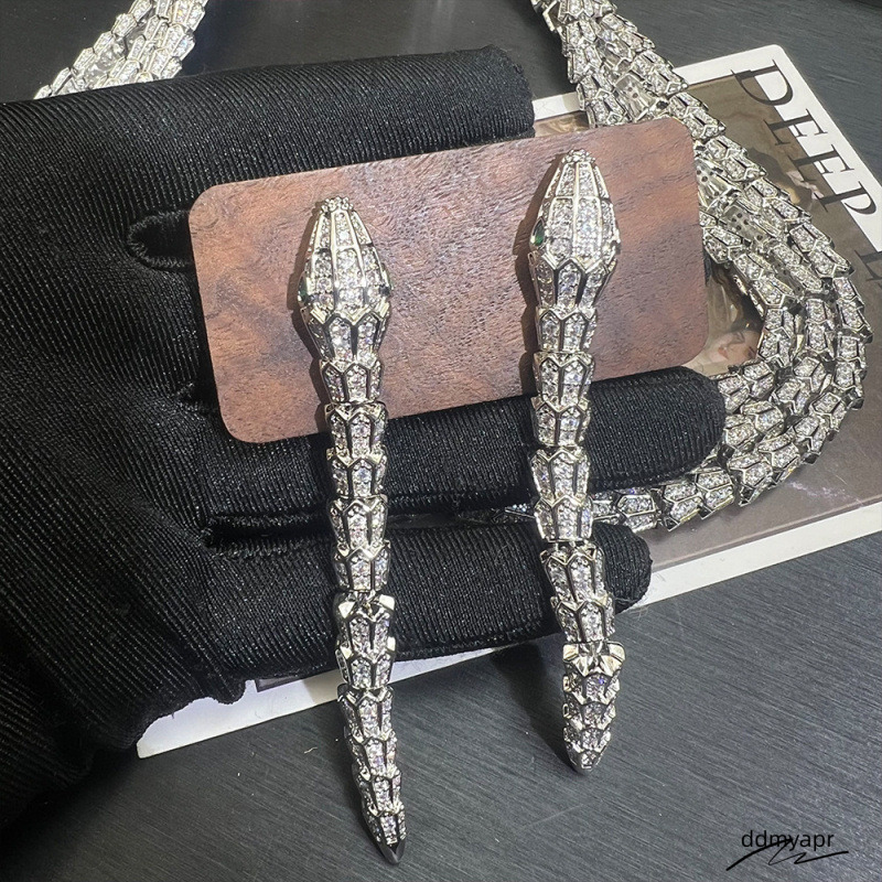 Series Three-Layer ddmyday Fine Jewelry Set INS Hot-Selling High-End Snake Necklace Bracelet Earrings