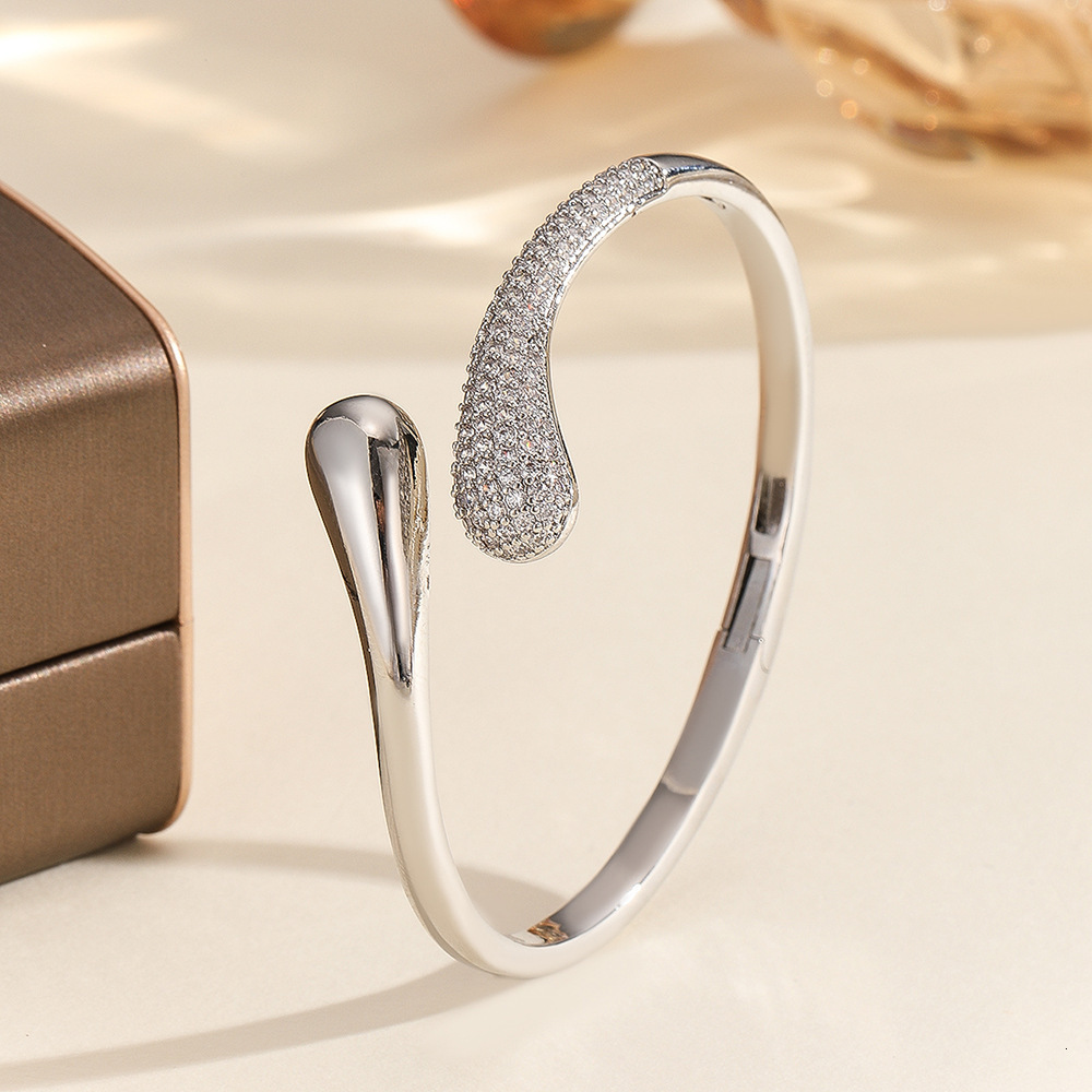 Electroplated Zircon Snake Bracelet Sexy Niche Personality Design Sense Women's Light Versatile High-end Jewelry