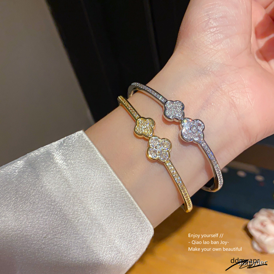 Gold Tone Crystal Flower Bangle ddmydec Bracelet With Sparkling Accents Stylish Holiday Jewelry Gift For Her High Quality And Fashion Accessory ddmyde