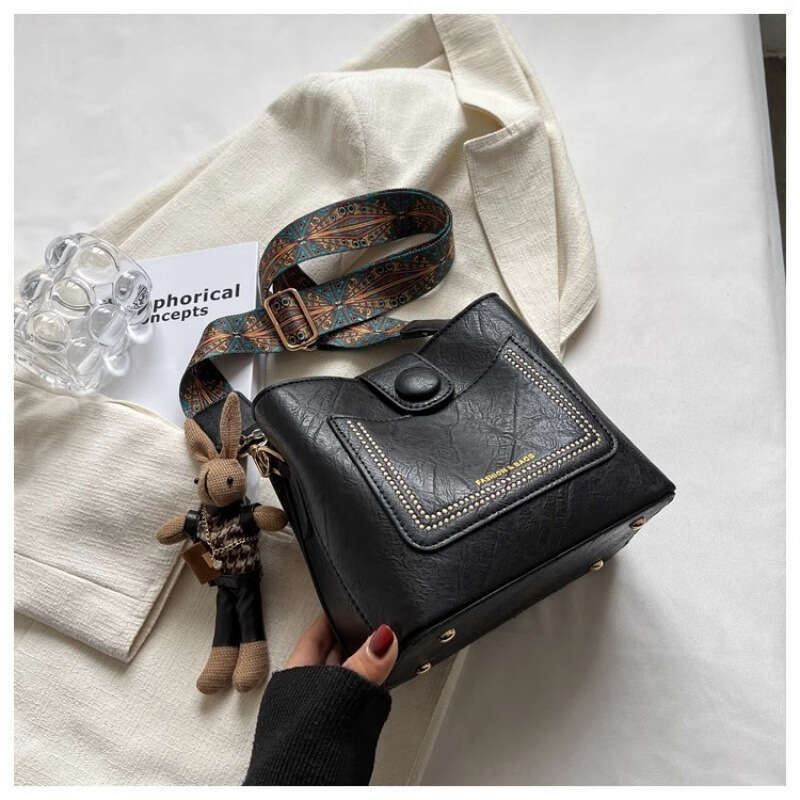 Genuine Leather Bucket for Women, Autumn/Winter 2024 New High-Quality Texture Niche Handbag and Crossbody Bag