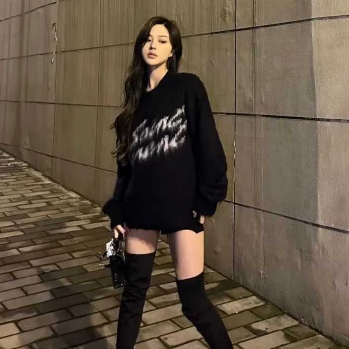 2025 Winter Women Monogram Jacquard Knitted Crew Neck Sweater with Graffiti Pullovers Long Sleeves Jumpers Autumn Woman Clothing Z250905