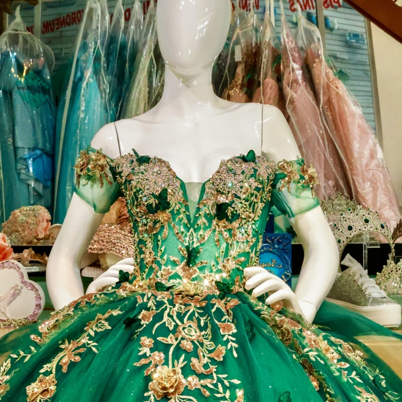 Green Shiny Quinceanera Dresses Off Shoulder Ball Gown Sweet 16 Dress Applique Flower Bow Beads Bow Tull Birthday Party Vestidos 15 De Anos