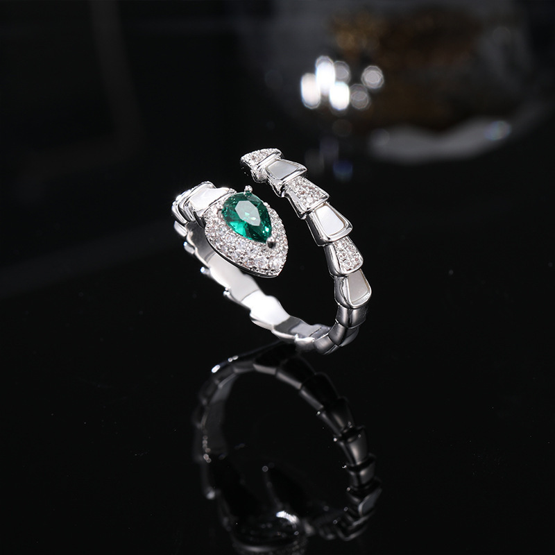 Snake Year High-end Luxury Micro-inlaid Zircon Natural Mother-of-Pearl Snake-shaped for Women, Elegant Gold and Silver Two-tone Open Finger Ring