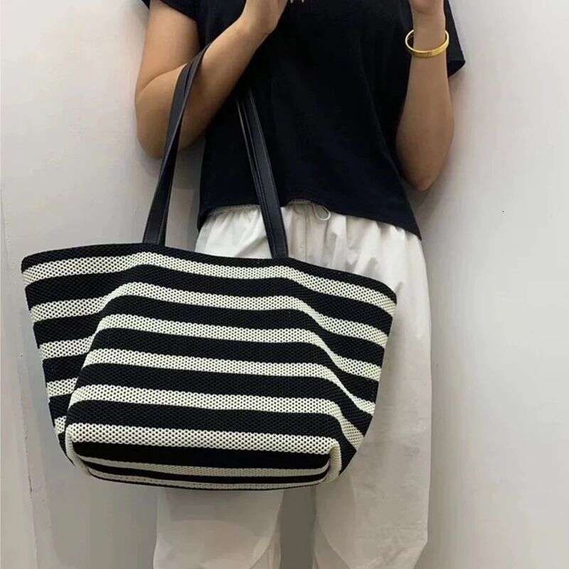 Textured Fashionable Black And White Grid Pattern Large Capacity Tote One Shoulder Woven Lazy Style Light Holiday Shopping Bag
