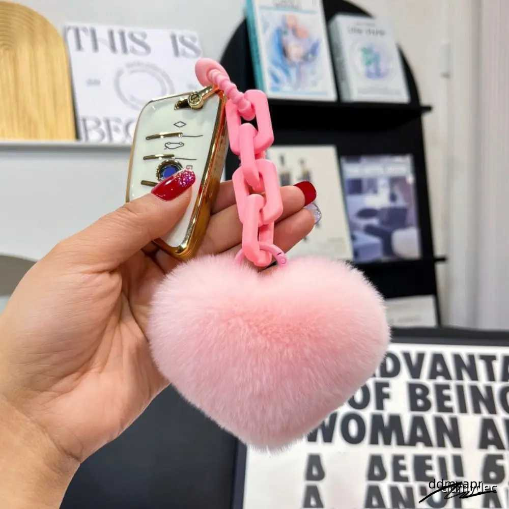 7Cm Natural Fur Heart-Shaped Ball Charm Womens Creative Soft Bag Pendant Cute Plush Toy Keychain Valentines Ddmydec Day Giftxj250409 Ddmydec Ddmydec