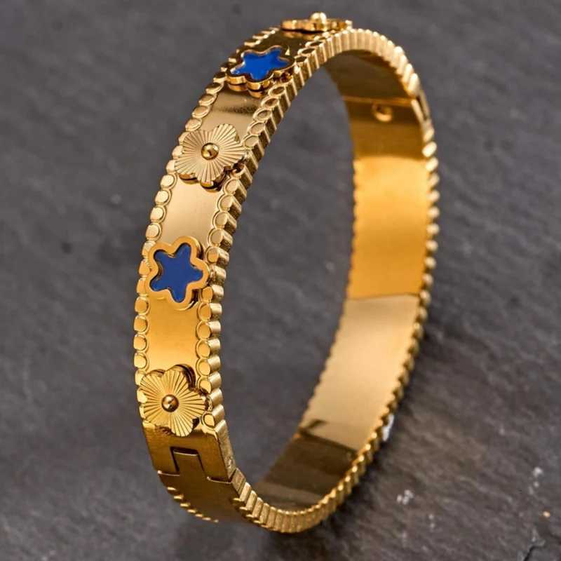 luxury UILZ Luxurious Stainl Steel Lucky 5 Flower Bangle For Wen Micropaved Red Shell Bracelet Daily Wear Jewelry S250905