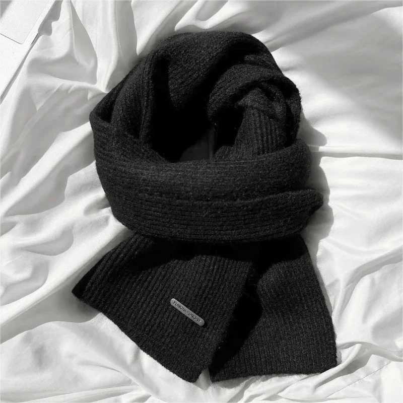 High Quality Classic Wool Solid Scarf Men Women Winter Autumn Knitted Thick Warm Soft Muffler Male Female Korean Version ScarfXJ250905