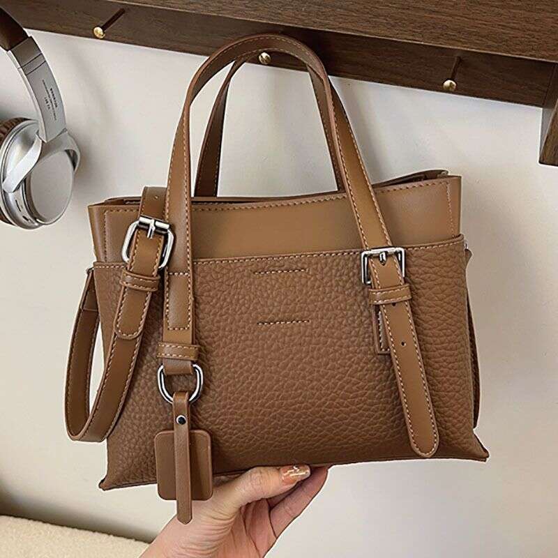 Korean Version Of Versatile Commuting Handbag For Women In 2024, New Solid Color Fashionable Casual Tote Bag, High-End