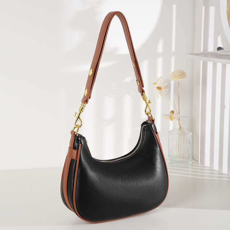 2025 New Crossbody for Women Dumpling Casual Versatile Commuter Shoulder Fashion Underarm Bag