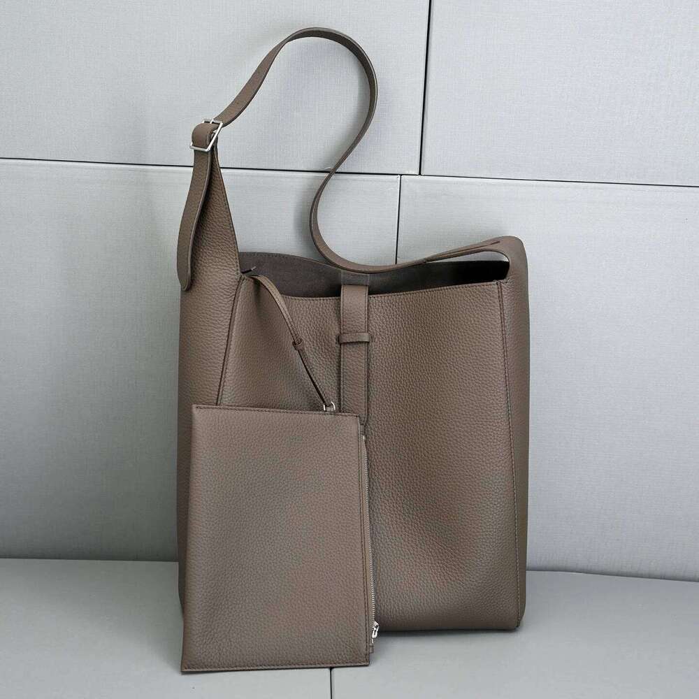 XHTY Genuine Leather Bucket Bag, Women's Simple Fashion New Tote Bag Full-Grain Cowhide High-Capacity Versatile Leisure